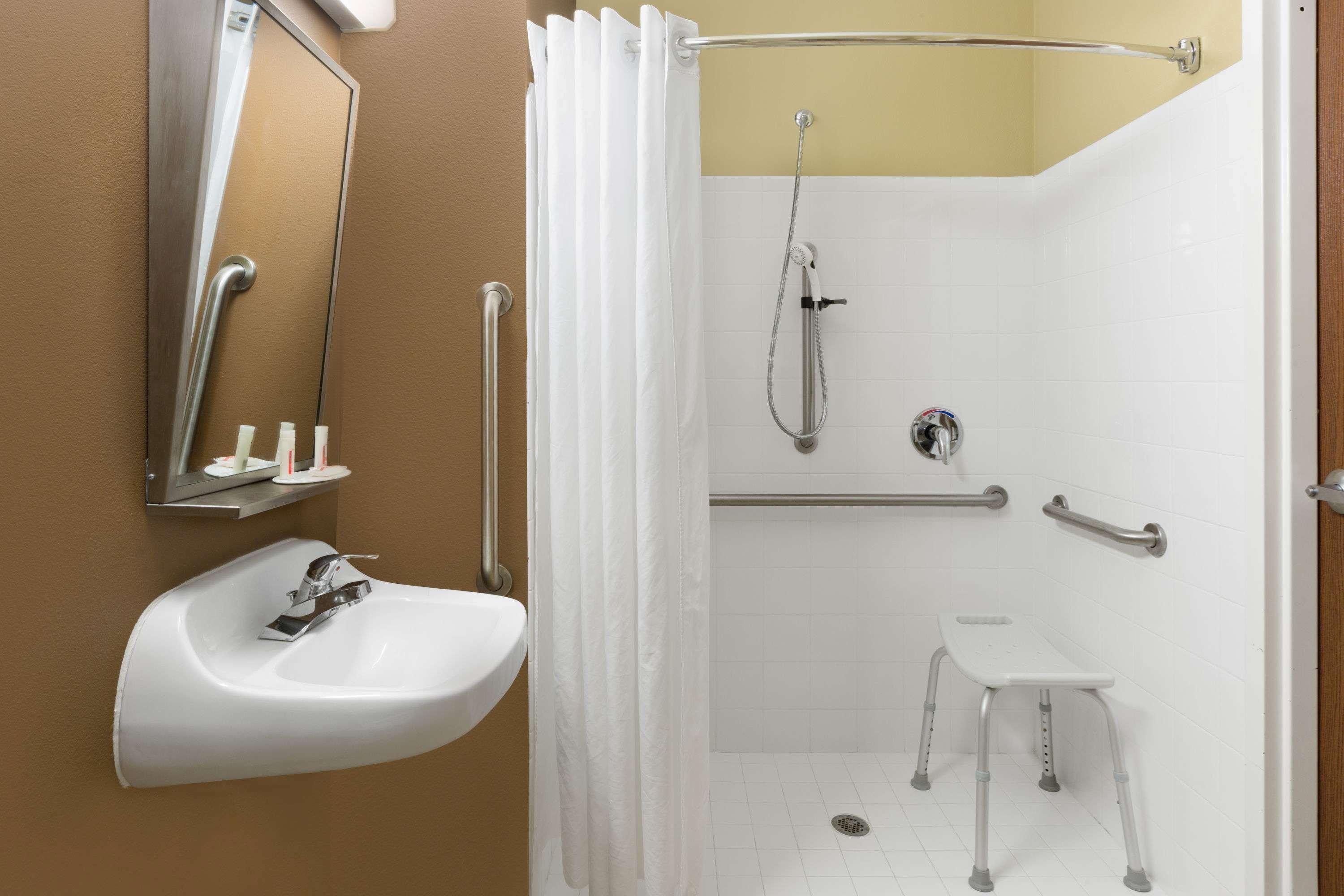 Microtel Inn & Suites By Wyndham אוזרק מראה חיצוני תמונה