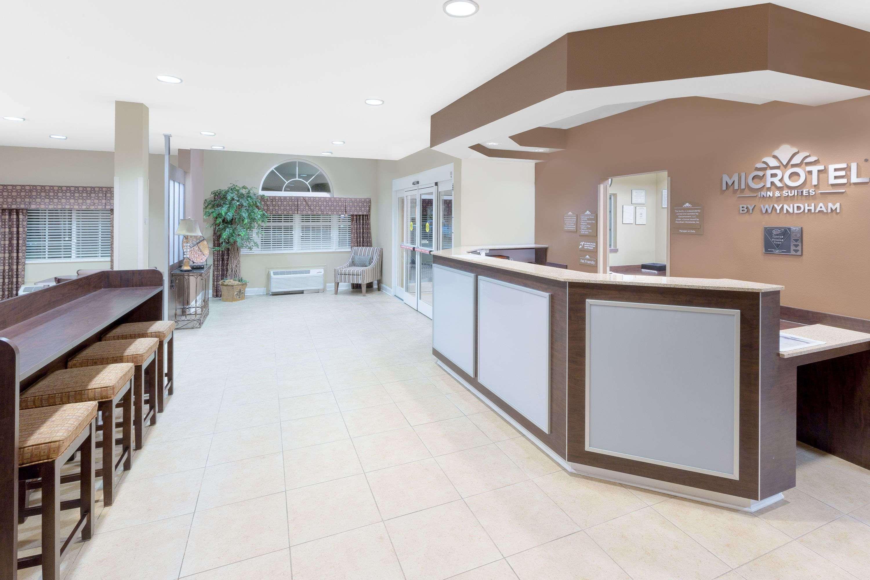 Microtel Inn & Suites By Wyndham אוזרק מראה חיצוני תמונה